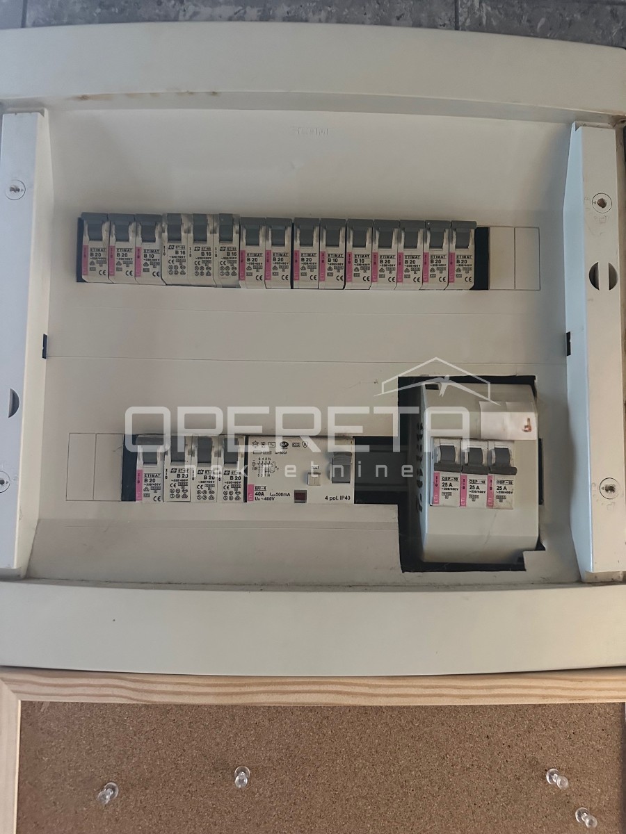 Prodaja, Kuća, Centar, Centar, Dvojni objekt, 155m2