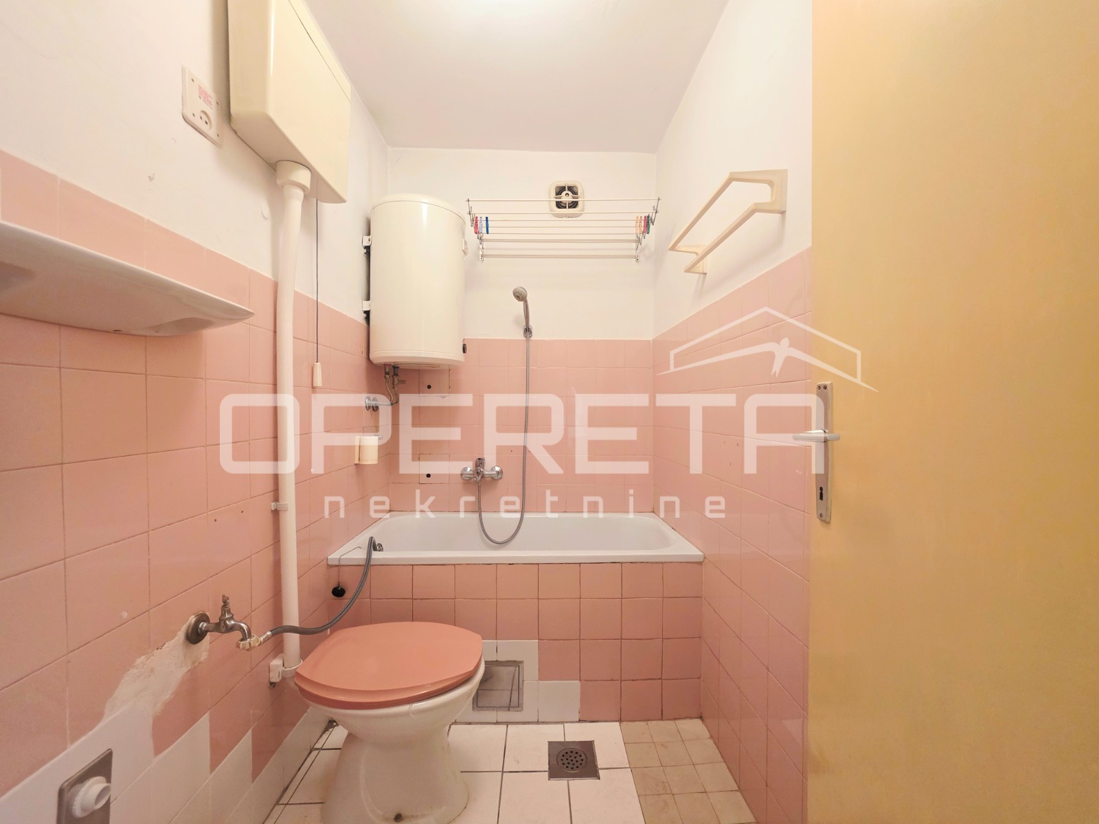 Prodaja, Stan, Gajnice, Gajnice, Garsonjera, 24m2