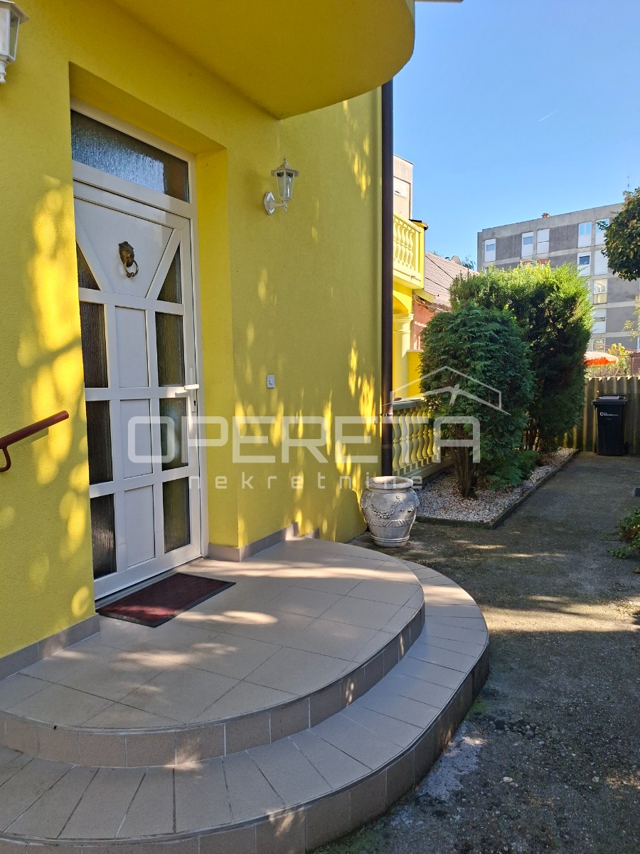 Prodaja, Kuća, Centar, Centar, Samostojeća, 184m2