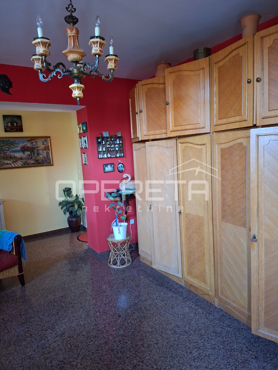 Prodaja, Kuća, Centar, Centar, Samostojeća, 184m2