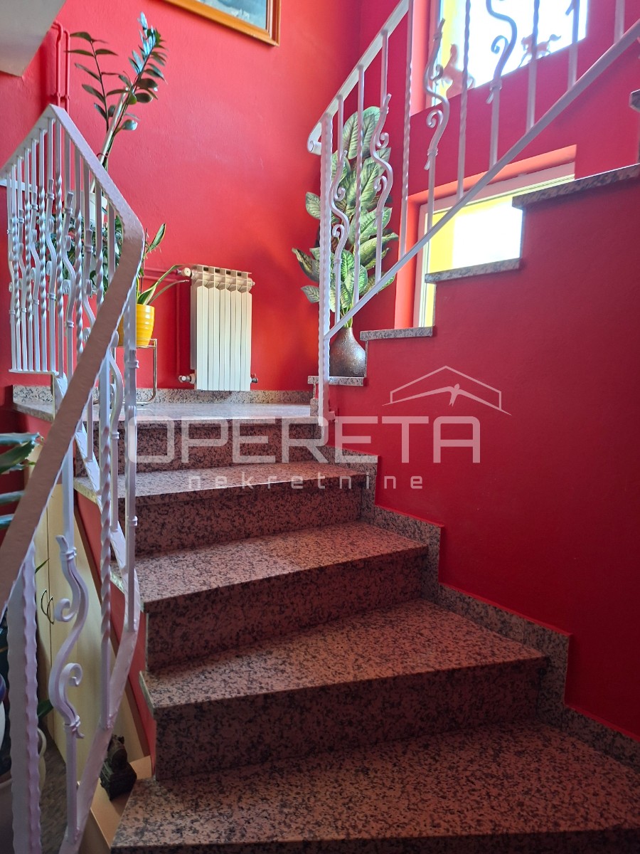 Prodaja, Kuća, Centar, Centar, Samostojeća, 184m2