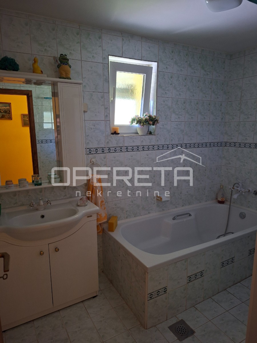 Prodaja, Kuća, Centar, Centar, Samostojeća, 184m2