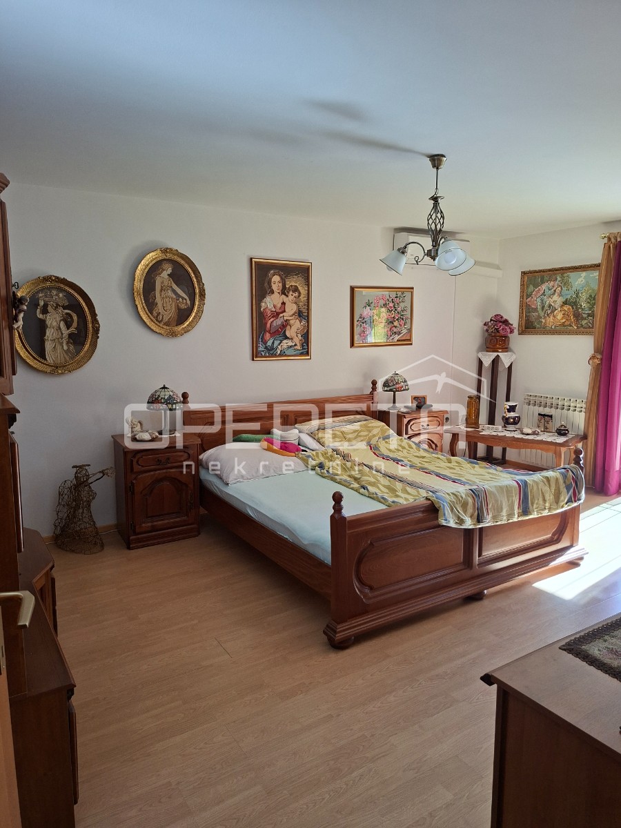 Prodaja, Kuća, Centar, Centar, Samostojeća, 184m2