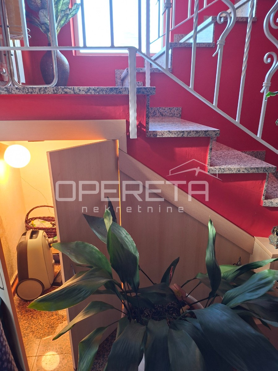 Prodaja, Kuća, Centar, Centar, Samostojeća, 184m2