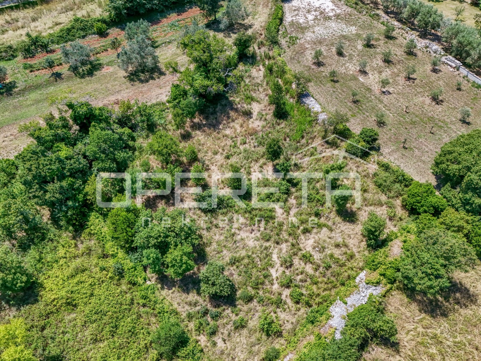 Kavran, Kavran, 1,325.00 m2, 210,000.00 EUR