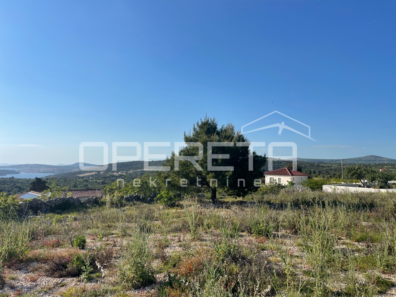 Bućinovi, Dvornica, 976,00 m2, 235.000,00 EUR