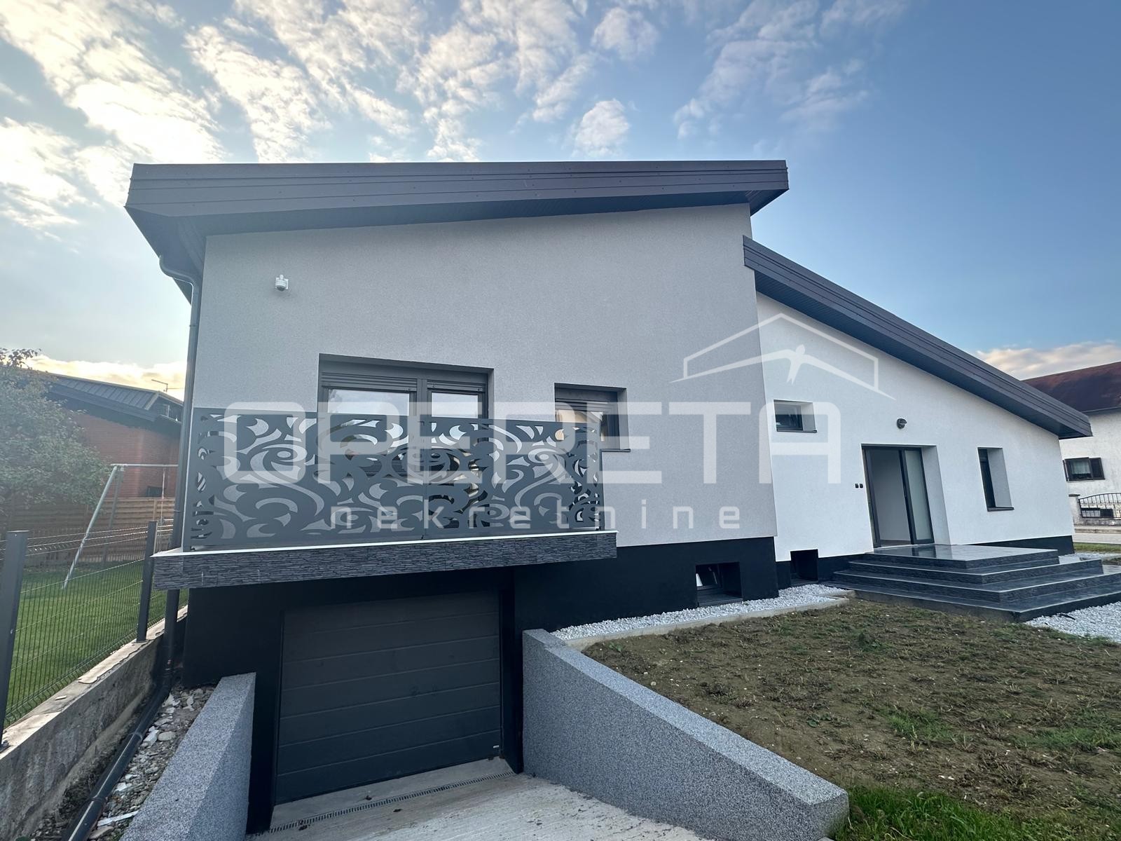 Prodaja, Kuća, Centar, Centar, Samostojeća, 181m2