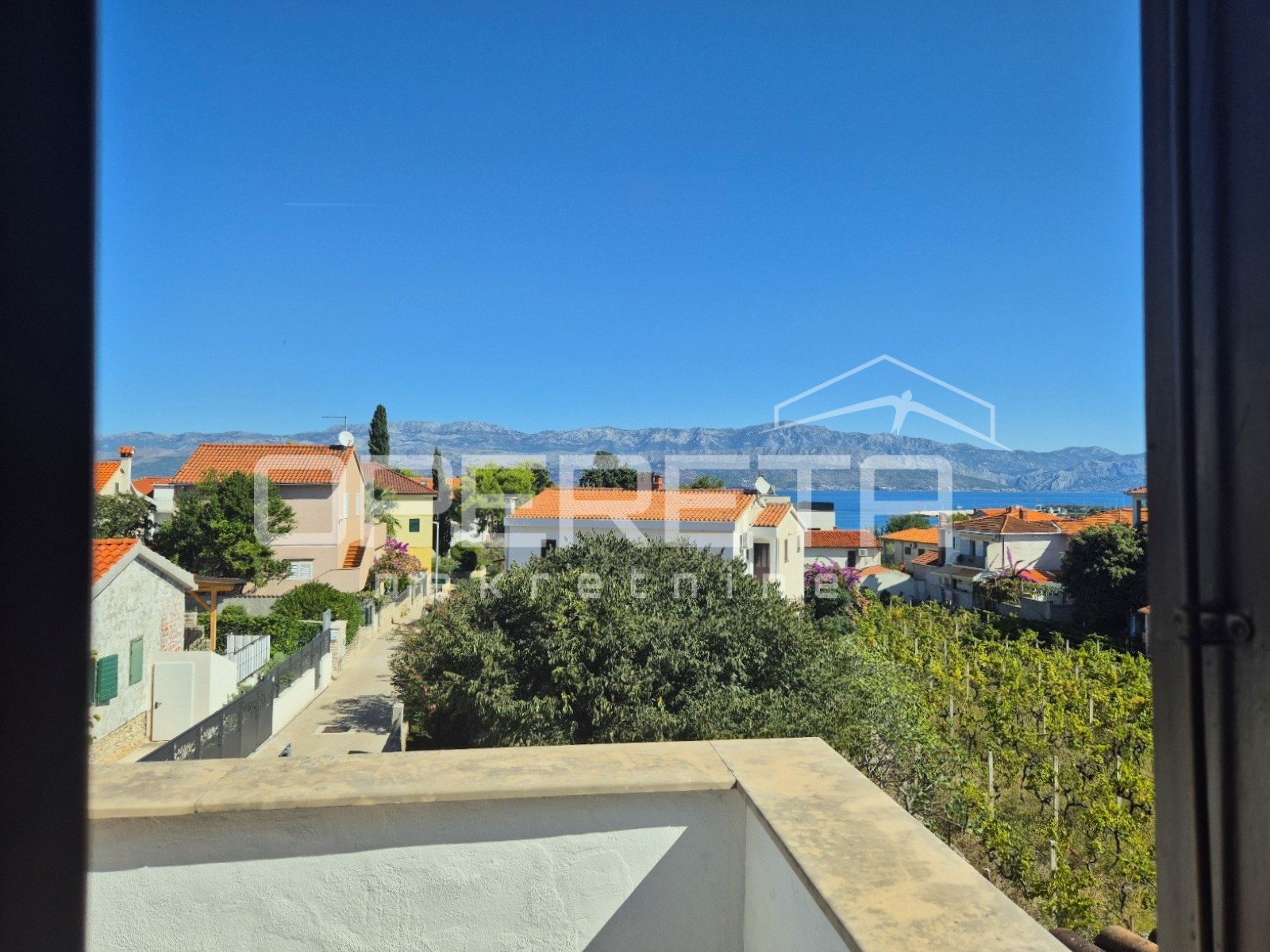 Sale, House, Brač, Supetar, Stand alone, 200m2