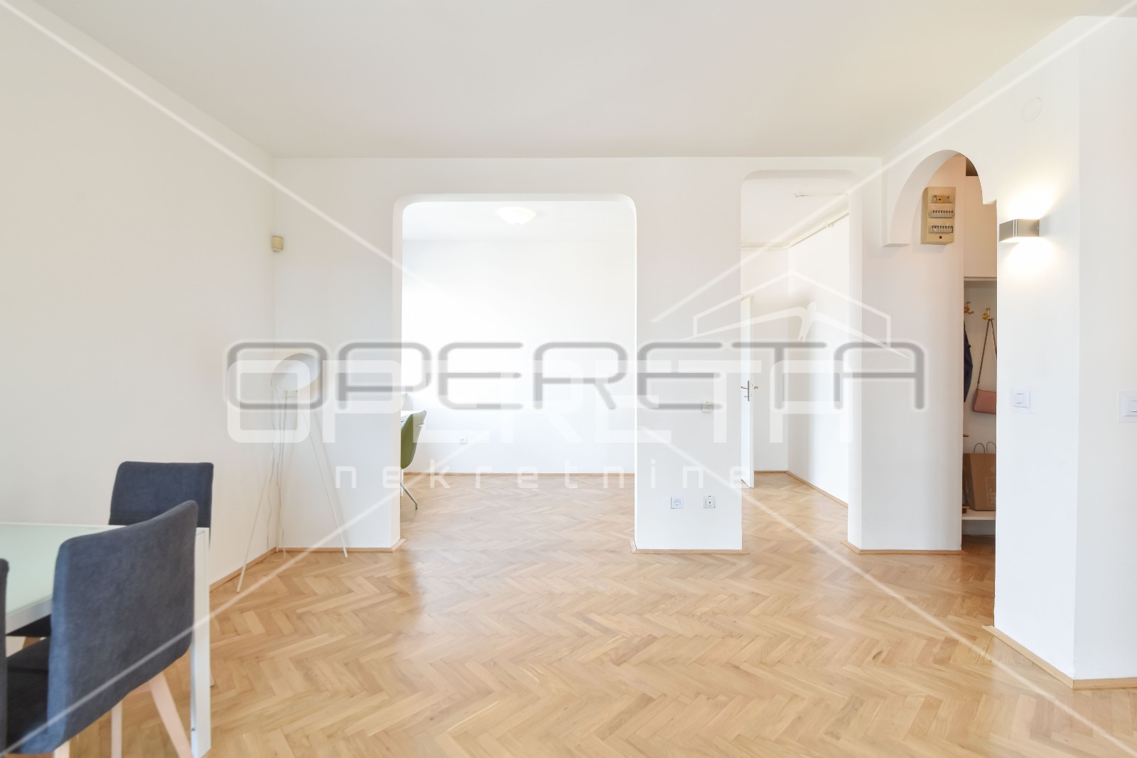 Prodaja, Stan, Centar, Grada Mainza, 2,5s, 97m2