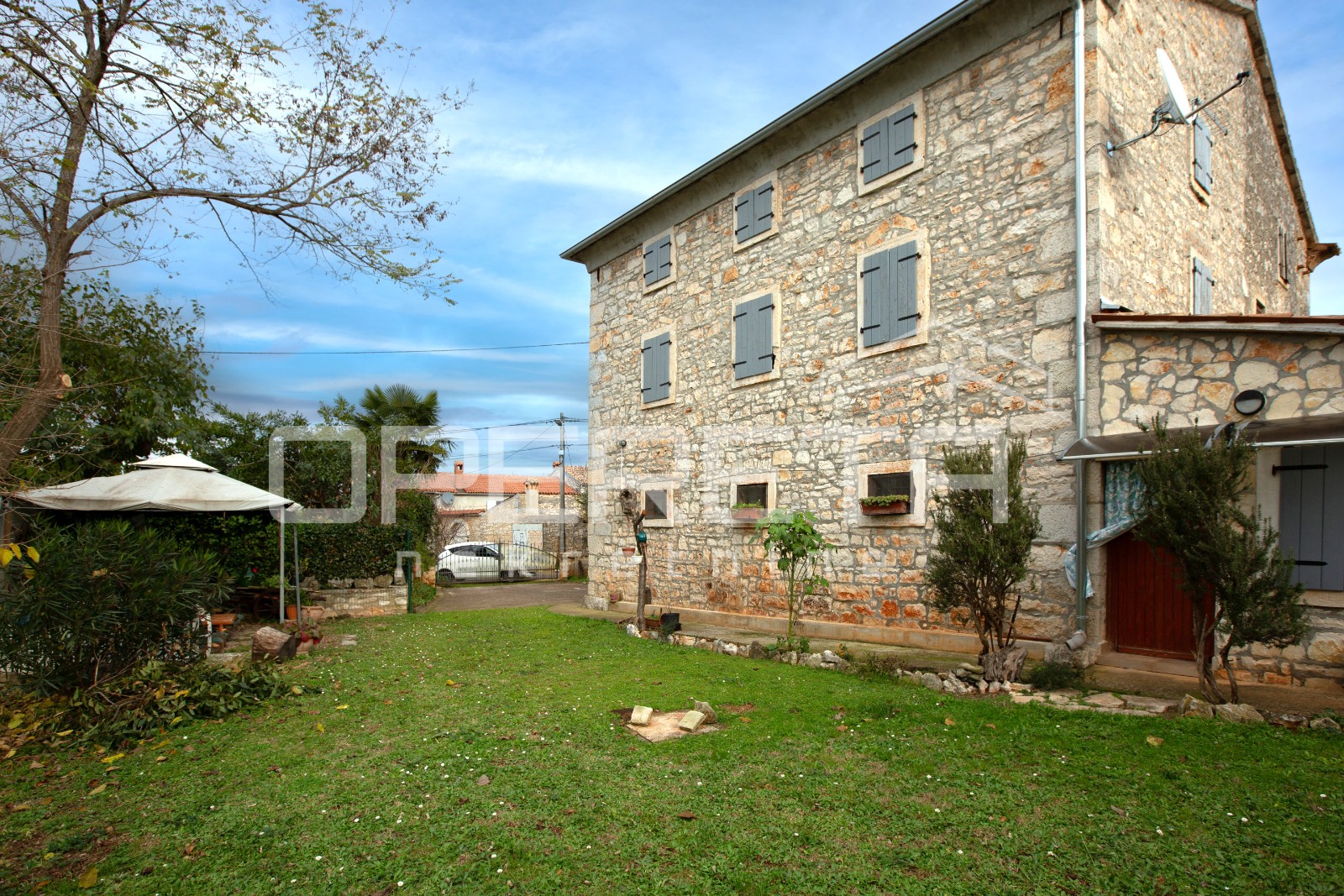 Prodaja, Kuća, Poreč, Poreč, Poluugrađena, 126m2