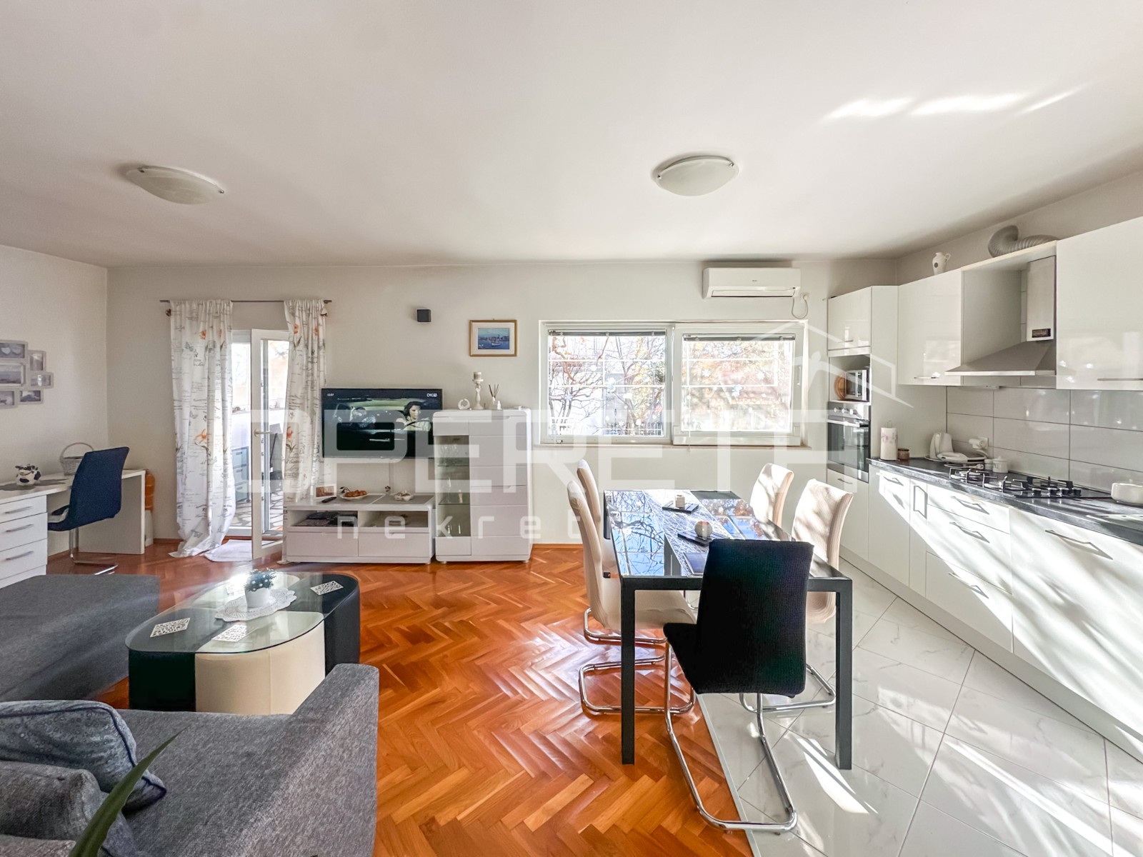 Prodaja, Stan, Vodice, Stablinac, 2s, 90m2