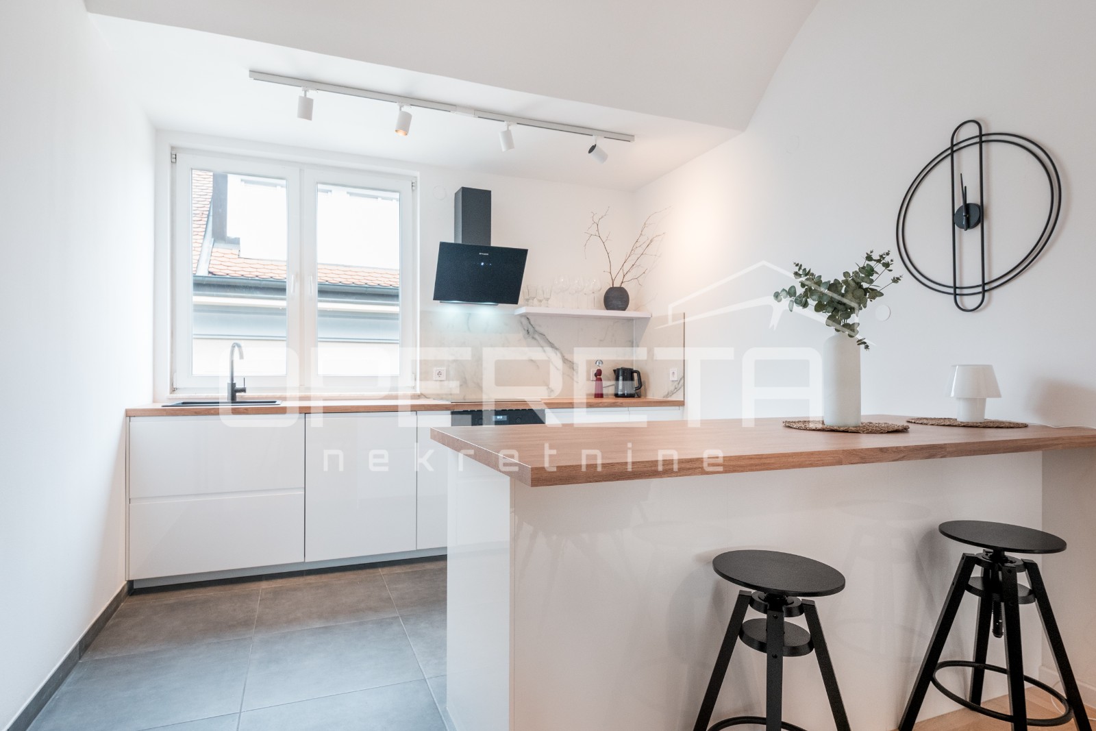 Rent, Apartment, Šalata, Šalata, 3r, 149m2