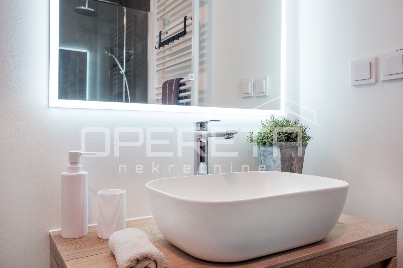 Rent, Apartment, Šalata, Šalata, 3r, 149m2