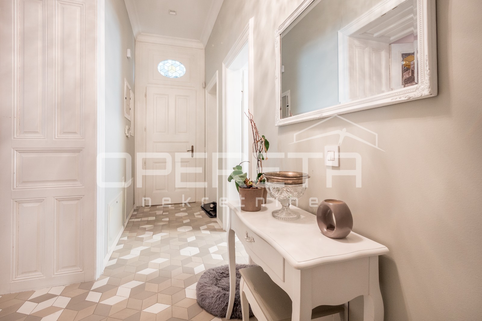 Najam, Stan, Centar, Prilaz Gjure Dežalića, 3s, 97m2