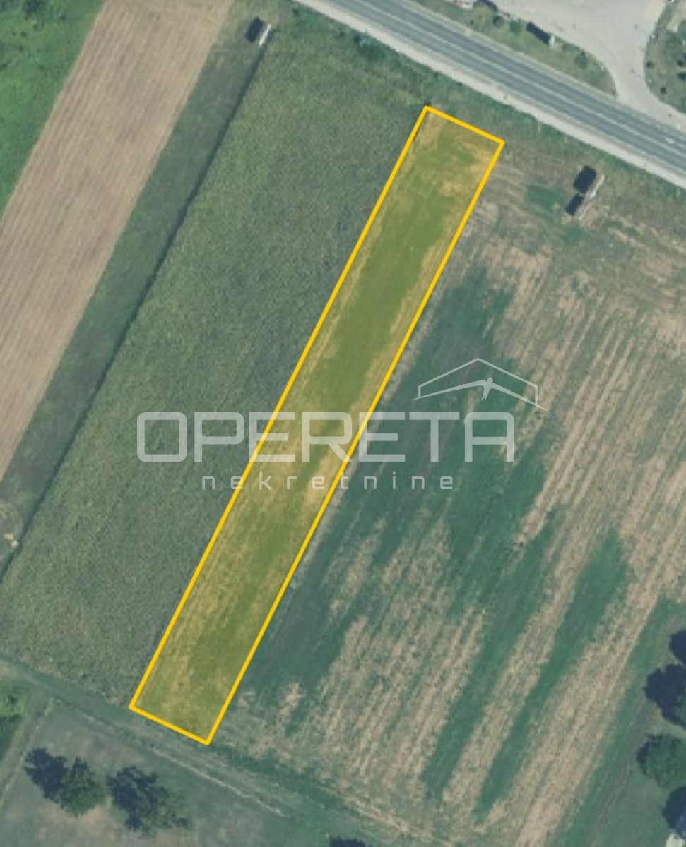 Attraente terreno d'investimento
